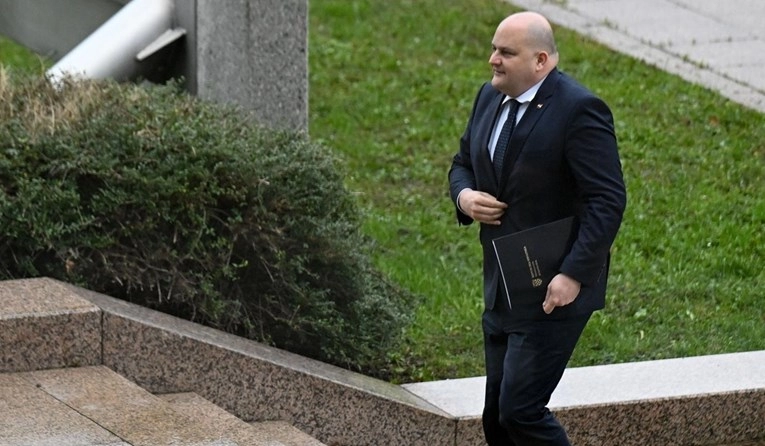 Ministar: Javila mi se poznanica, kaže da je 50 kiflica ispekla za sedam eura